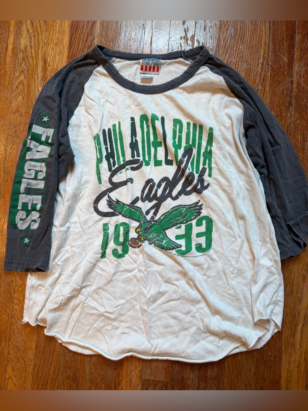 Junkfood Philadelphia Eagles Raglan Tee White & Charcoal size large